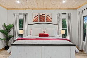 4 bedrooms, iron/ironing board, free WiFi, bed sheets - Brand-New Cabin, Private Pool, Hot Tub, Firepit, Game Room & Free Tickets (Sevierville)