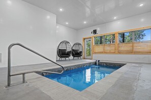 Piscina interna, piscina aquecida