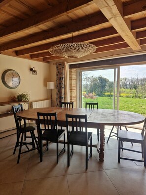 Dining - Mas Crudel - Character house in the South of France (Parisot)
