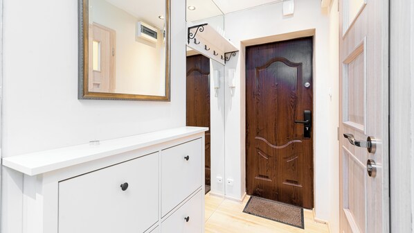 Apartment (7) | Dihias secara berasingan, dilengkapkan perabot secara berasingan