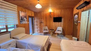 3 slaapkamers, een strijkplank/strijkijzer, wifi, beddengoed