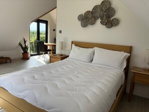 1 室のベッドルーム、アイロン / アイロン台、WiFi (無料)、ベッドシーツ