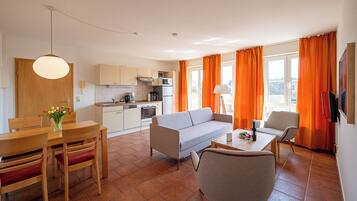 Comfort-Apartment, Nichtraucher, Balkon | Verdunkelungsvorhänge, Bügeleisen/Bügelbrett, kostenloses WLAN