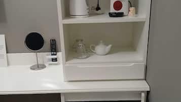 Double or Twin Room | Minibar, in-room safe, desk, laptop workspace