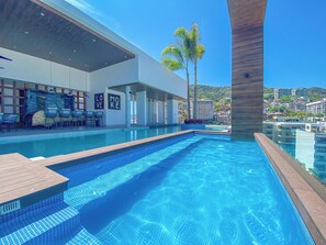 A heated pool - Rooftop Pool + Gym | Romantic Zone Gem (Puerto Vallarta)
