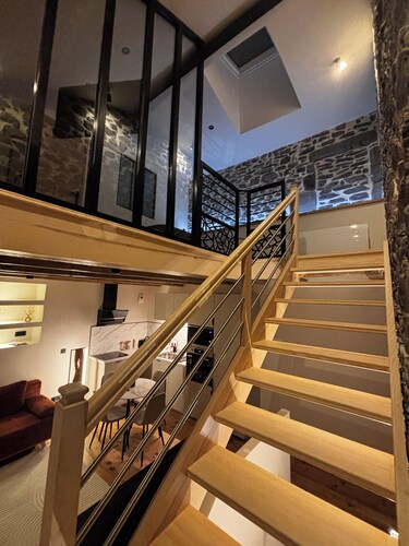 Cosy Duplex - Equipped & Central