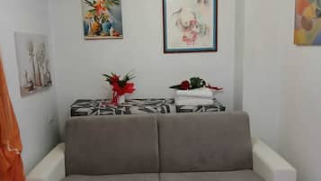 TV, books