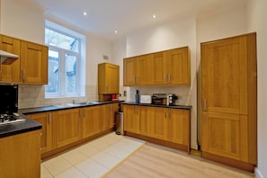 Private kitchen - Imperial Argyle Square Apartment (London)