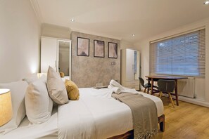 Apartment | Iron/ironing board, free WiFi - Imperial Argyle Square Apartment (London)