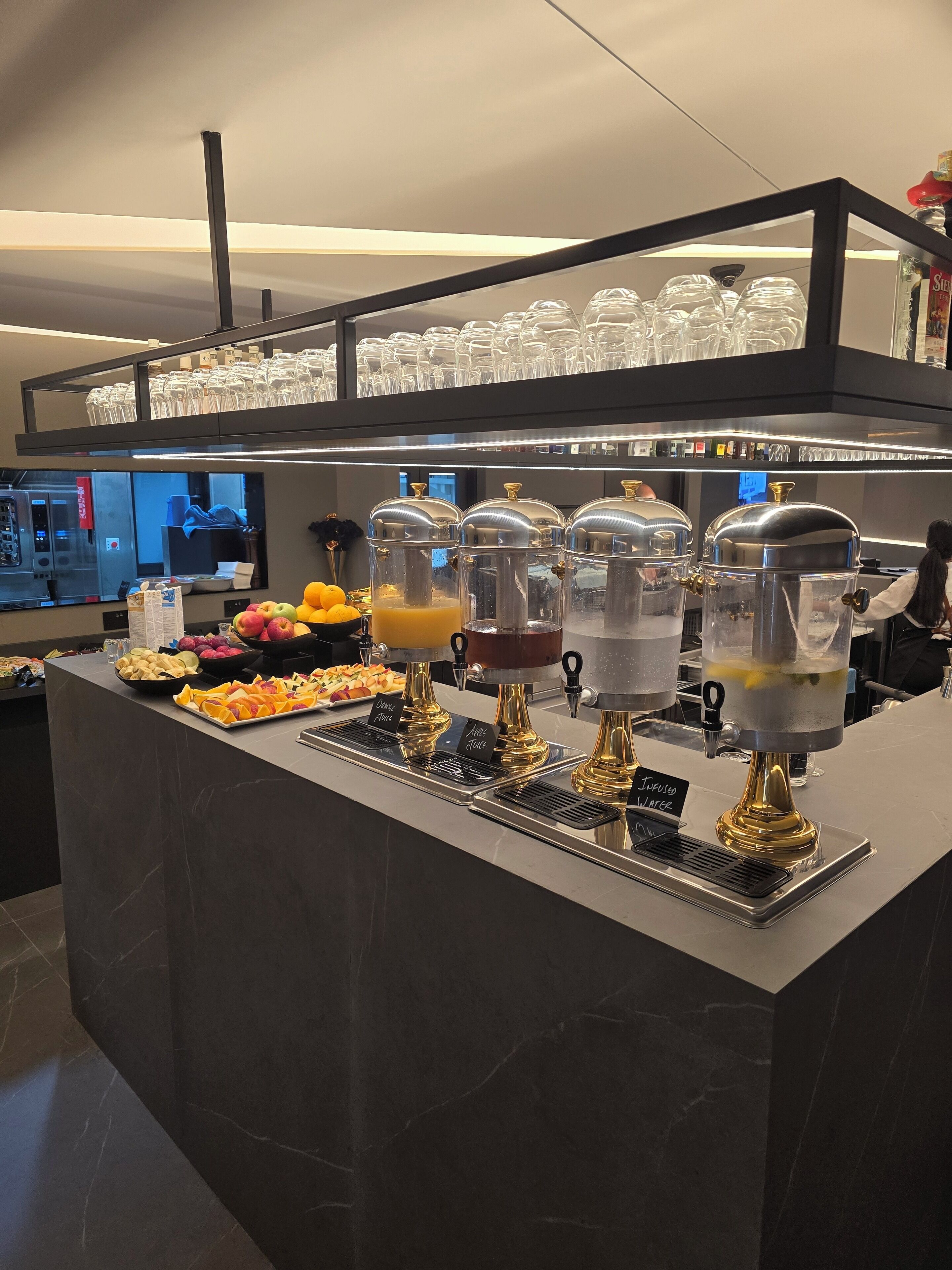 包含每日自助早餐