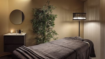 Sauna seca, banheira de hidromassagem, sauna a vapor