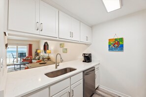 Interior - NEW LISTING!!! Gulfside Villa 2B- AMAZING beachfront view NO HASSLE CHECK OUT (Perdido Key)