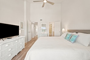 2 bedrooms, free WiFi, bed sheets - NEW LISTING!!! Gulfside Villa 2B- AMAZING beachfront view NO HASSLE CHECK OUT (Perdido Key)