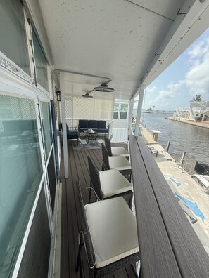 Outdoor dining - 35' dock completely remodeled Home (Cudjoe Key)