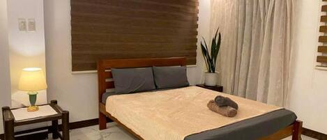 1 chambre, fer et planche à repasser, Wi-Fi, draps fournis