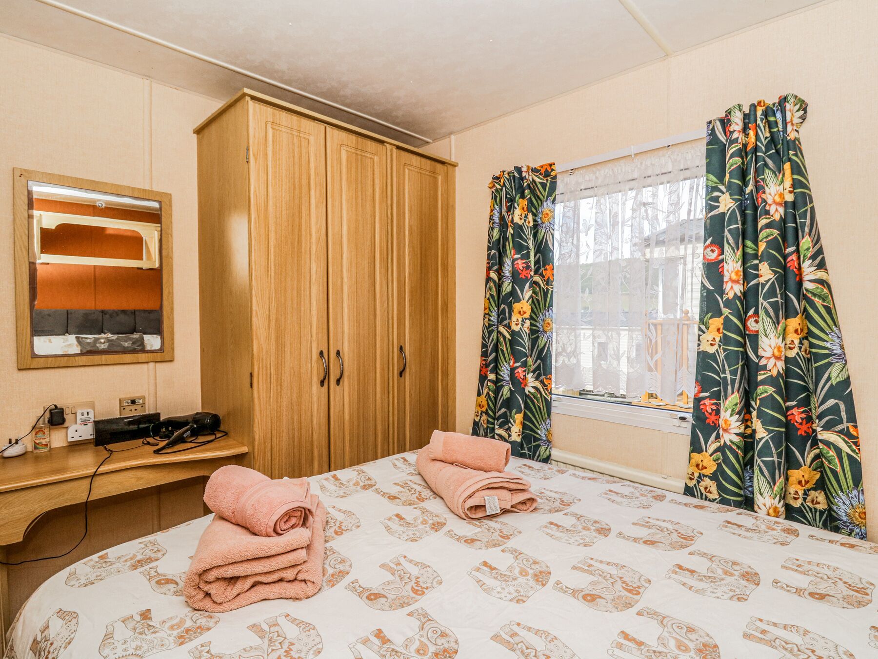 3 bedrooms, individually decorated, individually furnished, free WiFi