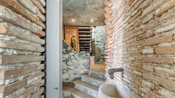 Familienvilla, 3 Schlafzimmer, Balkon, Bergseite (Villa Skyline - Pool - Lakeview -) | Innenbereich