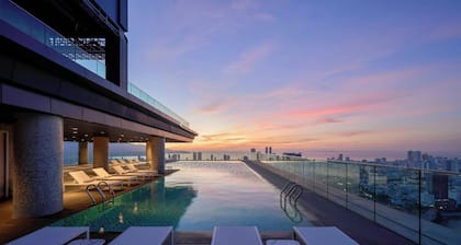 Courtyard by Marriott Danang Han River
