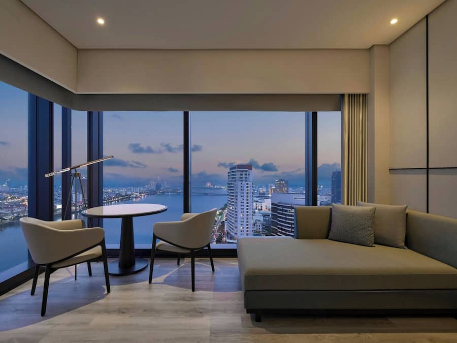 Habitación ejecutiva, 1 cama King size, vista al río | Ropa de cama de alta calidad, camas con efecto memoria y minibar