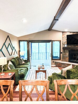 Smart TV, fireplace, books