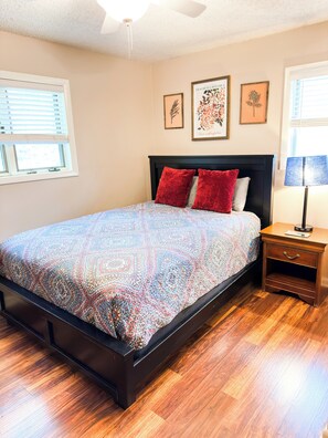 4 間睡房、熨斗/熨衫板、免費 Wi-Fi、床單