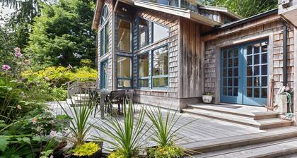 The Anchor-S. Chesterman I Hot tub I OD shower