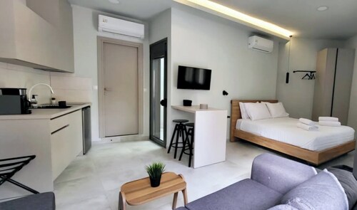 Basil Central Studio - by Checkin