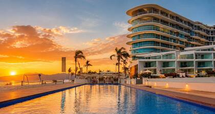 Wake Up to the Pacific | Stylish Escape