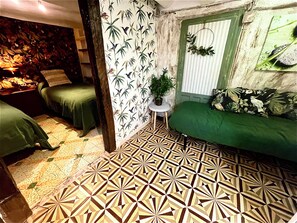 Classic Suite | Free WiFi - RIOJANIA LA POSADA (Santa Eulalia Bajera)