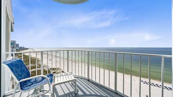 Deluxe Condo, 4 Bedrooms, Balcony, Beach View | Balcony