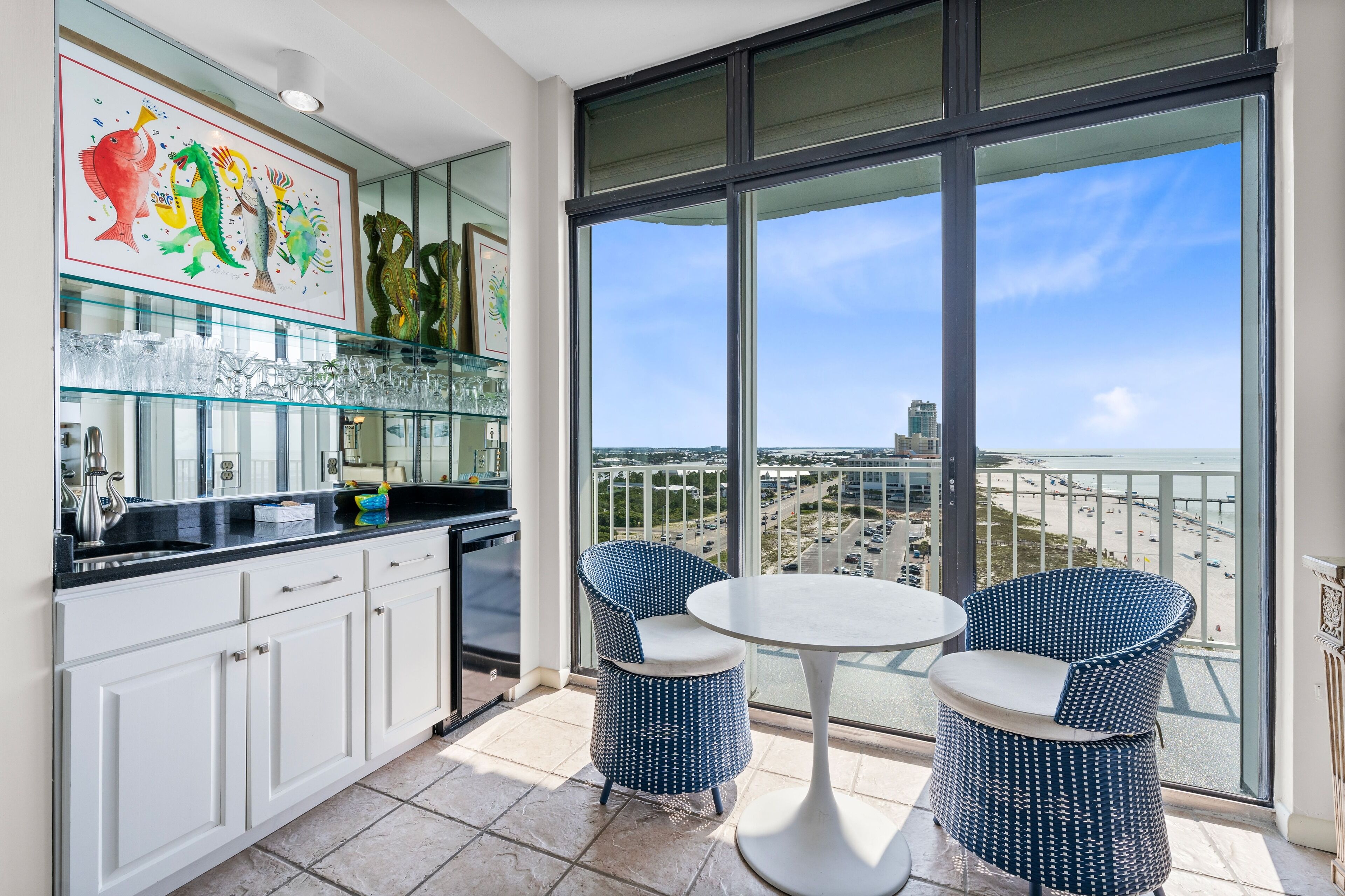 Deluxe Condo, 4 Bedrooms, Balcony, Beach View | Minibar