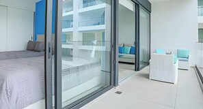 3 habitaciones, tabla de planchar con plancha, cuna de viaje y wifi 