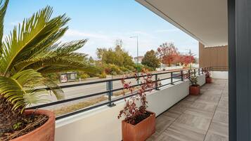 Daily buffet breakfast (EUR 14.90 per person)