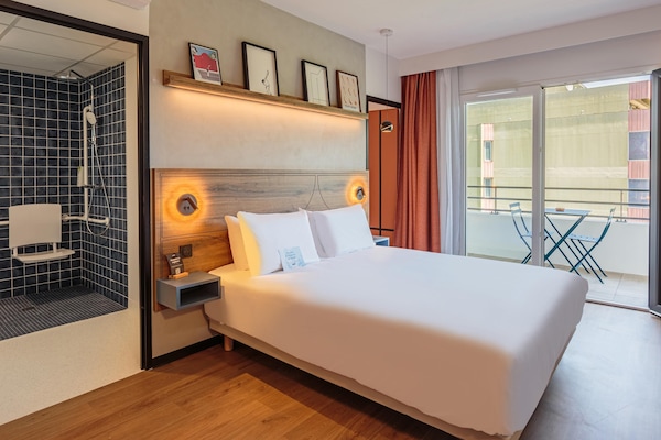 Premium bedding, Select Comfort beds, individually decorated