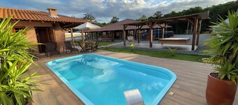 Vila Say House with 4 bedrooms, air conditioning and heated pool