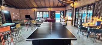 Vila Say House with 4 bedrooms, air conditioning and heated pool