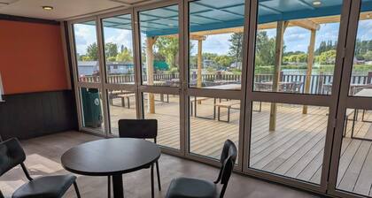 Aquadrome Abode - Billing Aquadrome