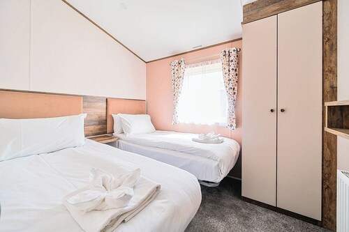 Aquadrome Abode - Billing Aquadrome