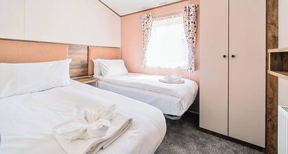 Aquadrome Abode - Billing Aquadrome