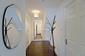 Appartement, 2 slaapkamers | Woonruimte | Flatscreentelevisie