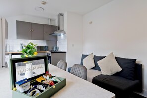 Căn hộ, 2 phòng ngủ | Khu phòng khách