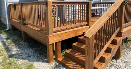 Short walk to campus Charming 3BR house with WiFi ample parking in Bloomington