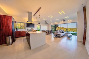 Vila | Área de estar | Smart TV, escritórios