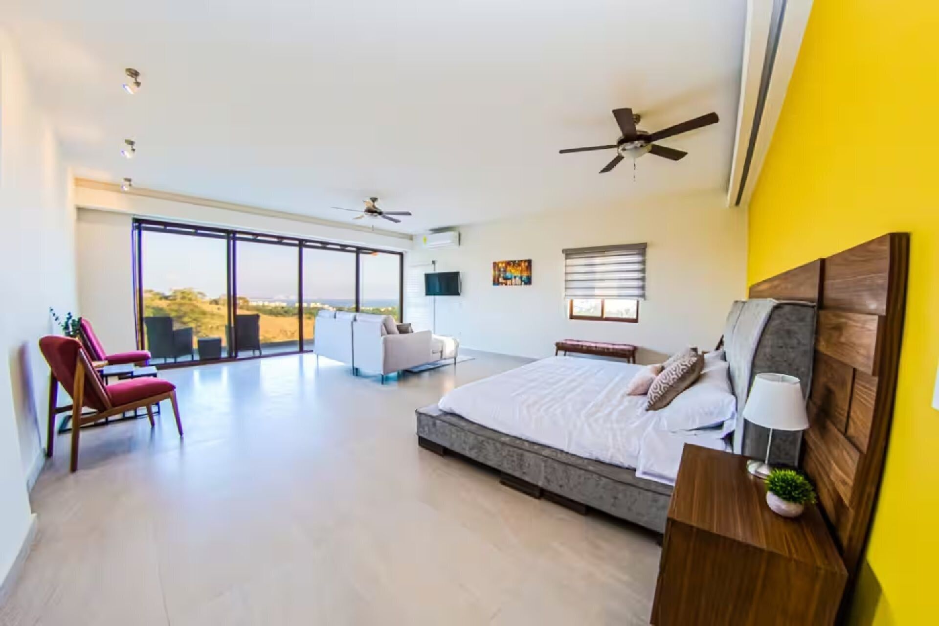 Villa | Egyptian cotton sheets, premium bedding, individually decorated