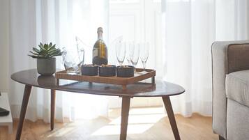 Apartment, 3 Bedrooms | Living area