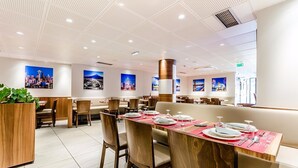 Ảnh chưa phân loại, 3 trong số 6 ảnh, nút