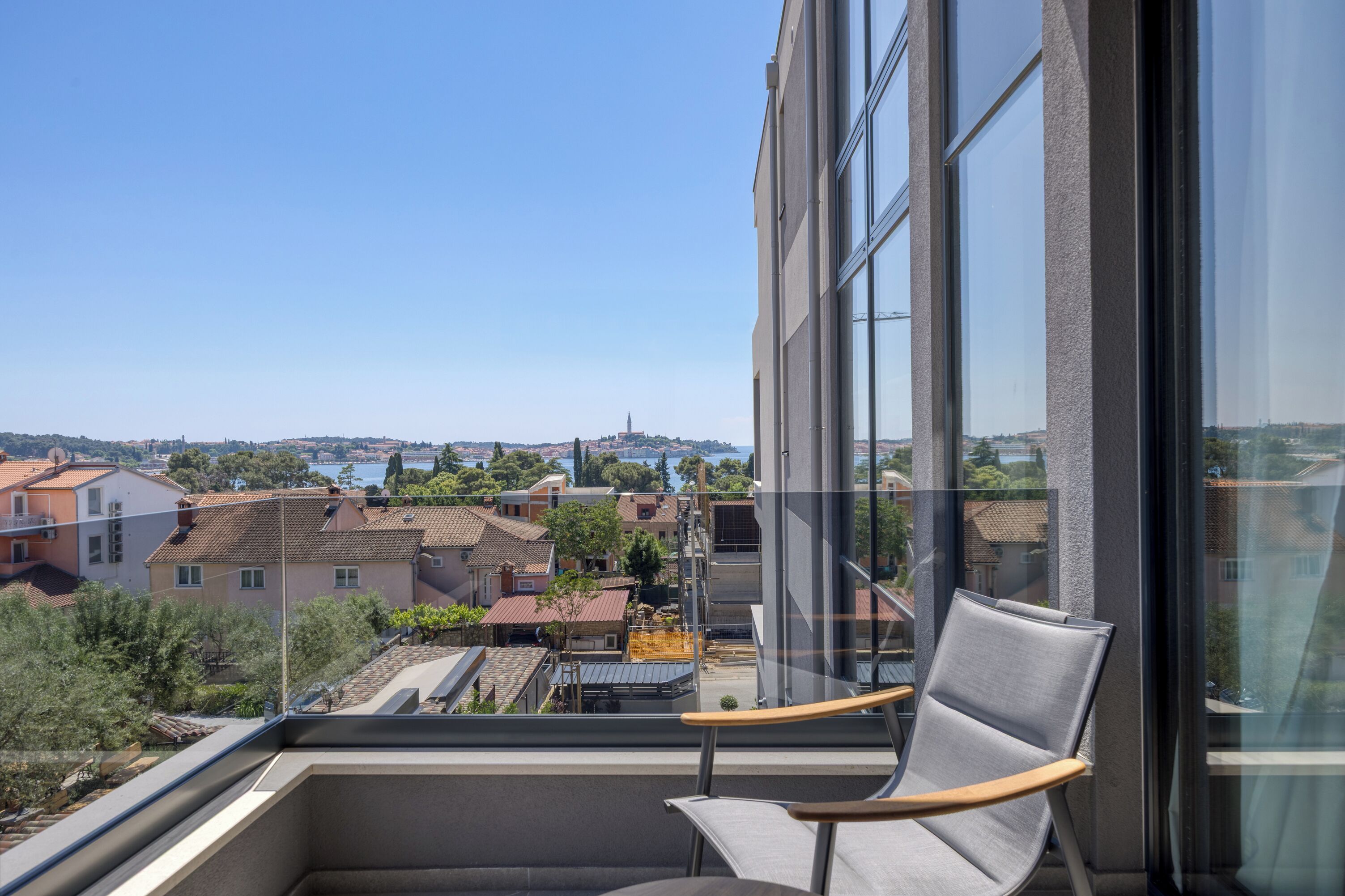 Standard Suite, Balcony, Partial Sea View | Terrace/patio