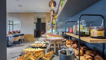 Desayuno buffet incluido todos los días