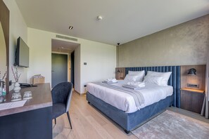 In-room safe, desk, laptop workspace, blackout curtains