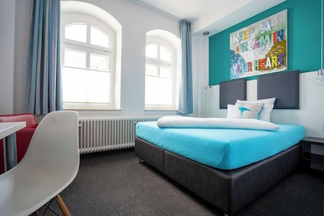 Classic Double Room | Desk, iron/ironing board, free WiFi